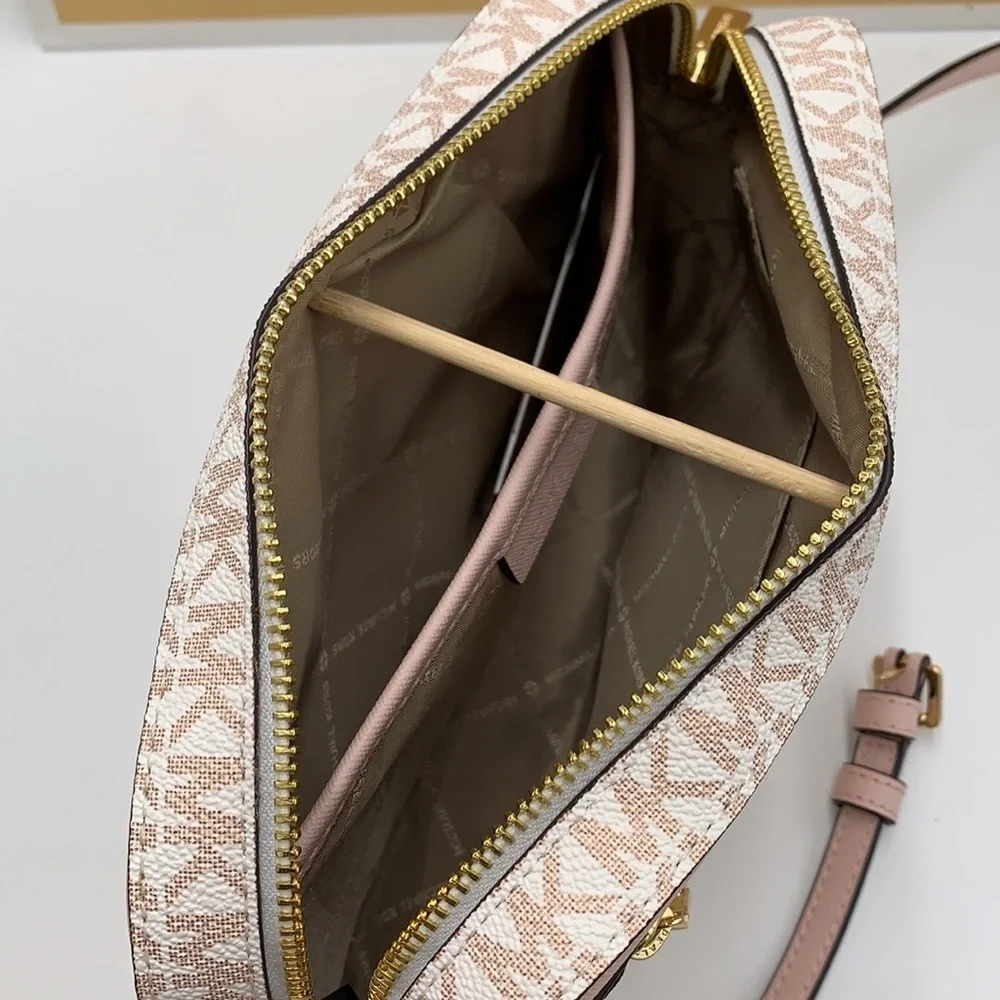MICHAEL KORS LARGE EAST WEST ZIP CHAIN XBODY OPTIC WHITE ROSE GOLD COLOR